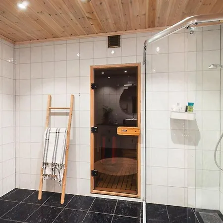 Sentral, Stor Og Moderne Apartment