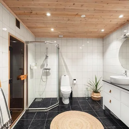 Sentral, Stor Og Moderne