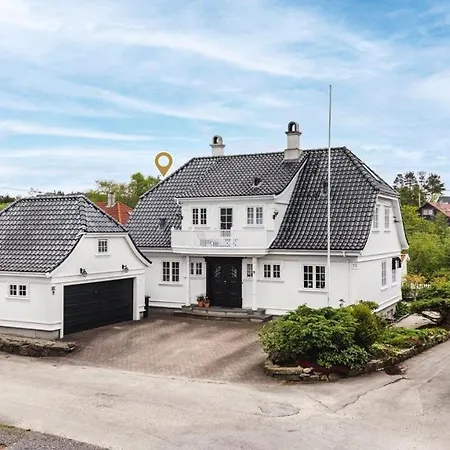 Appartement Sentral, Stor Og Moderne